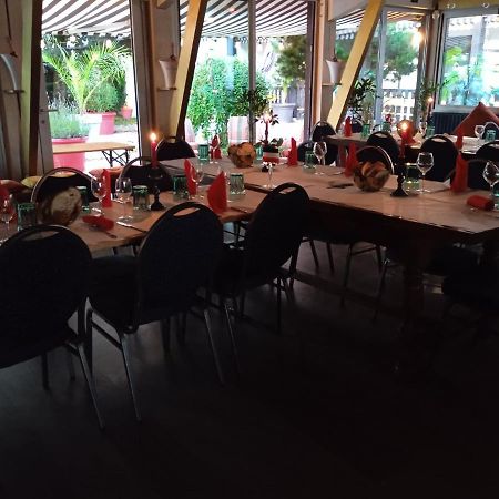 Hotel Restaurant Le Chanel Villieu Zewnętrze zdjęcie