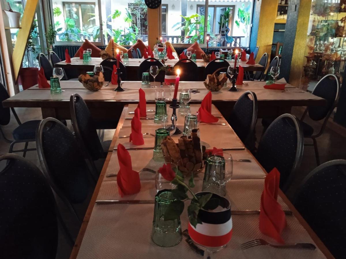 Hotel Restaurant Le Chanel Villieu Zewnętrze zdjęcie